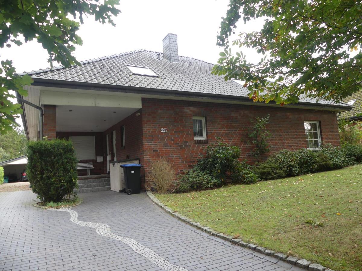 Unter Den Eichen Apartment *